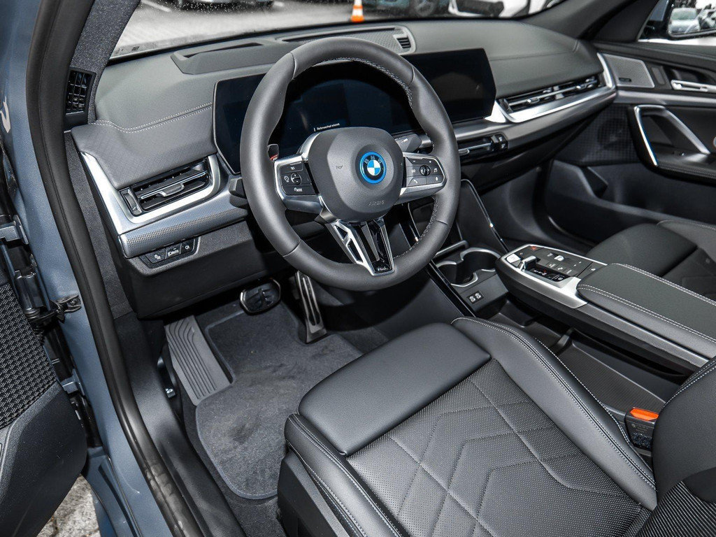BMW iX2