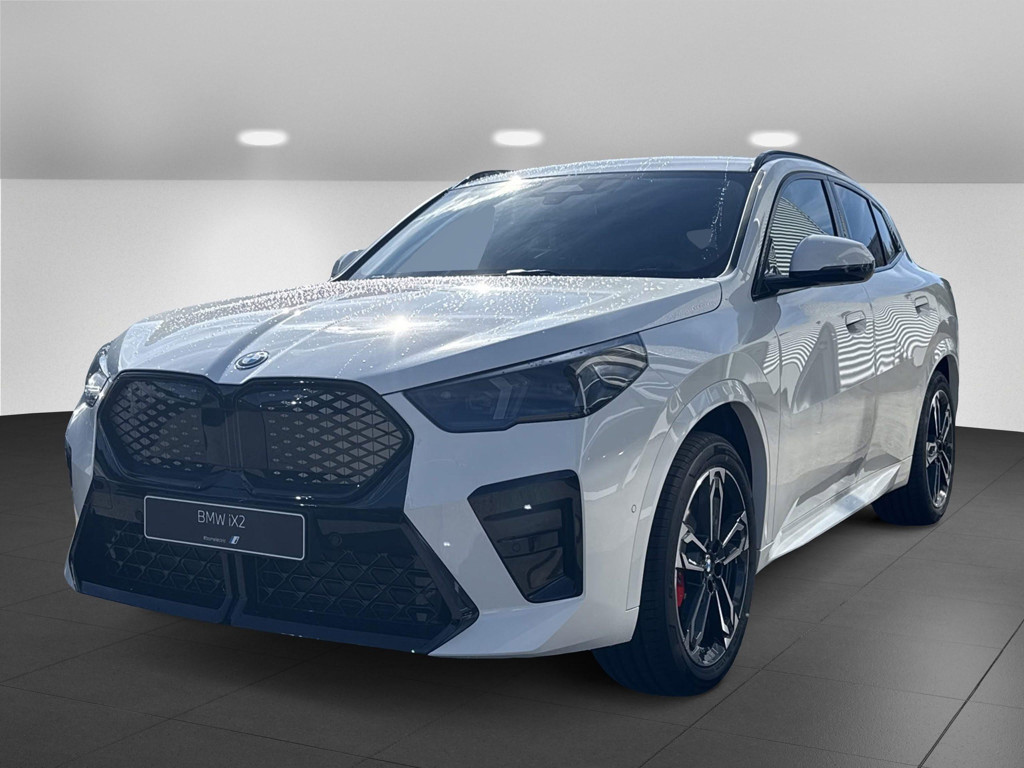 BMW iX2 xDrive30