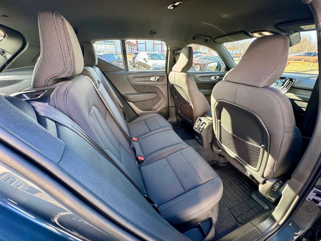 Volvo EX40