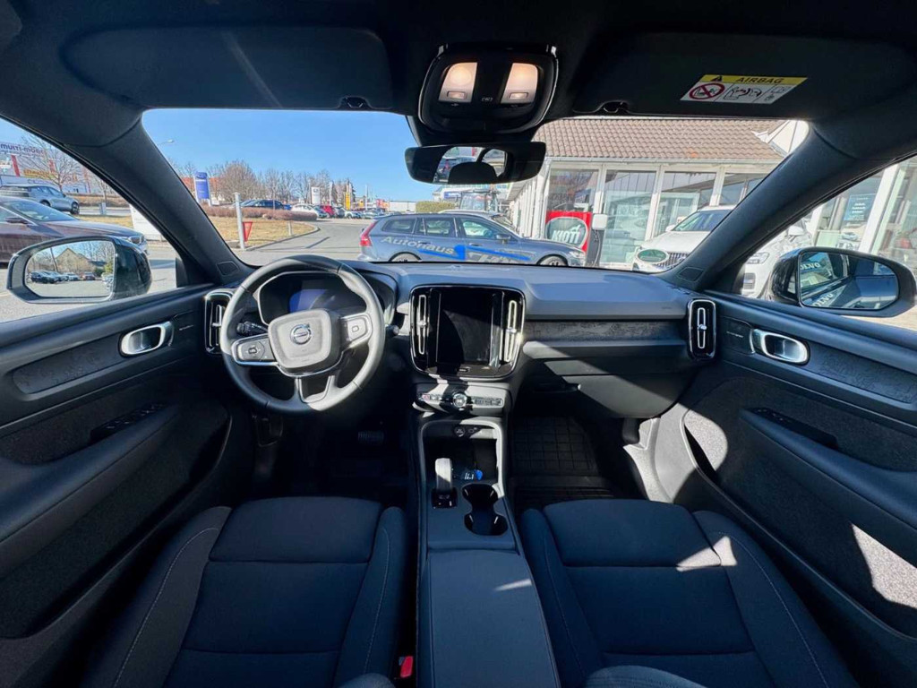 Volvo EX40