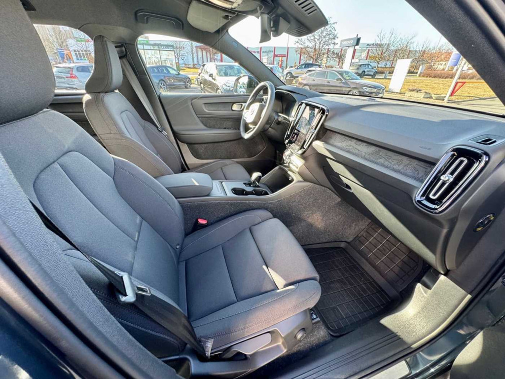 Volvo EX40