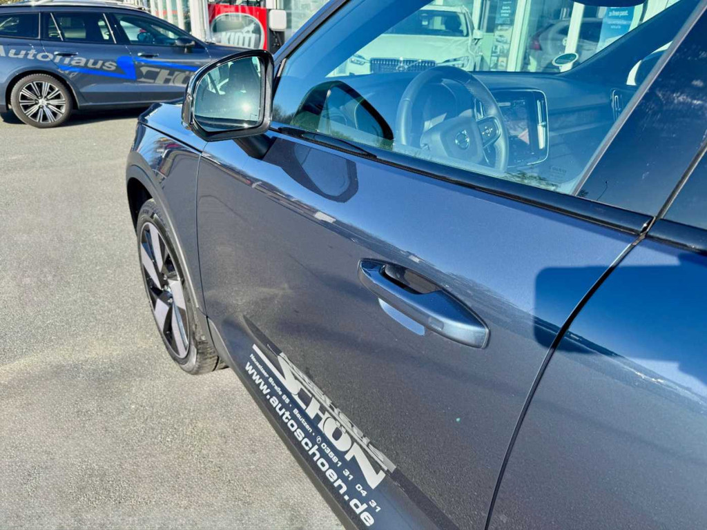 Volvo EX40