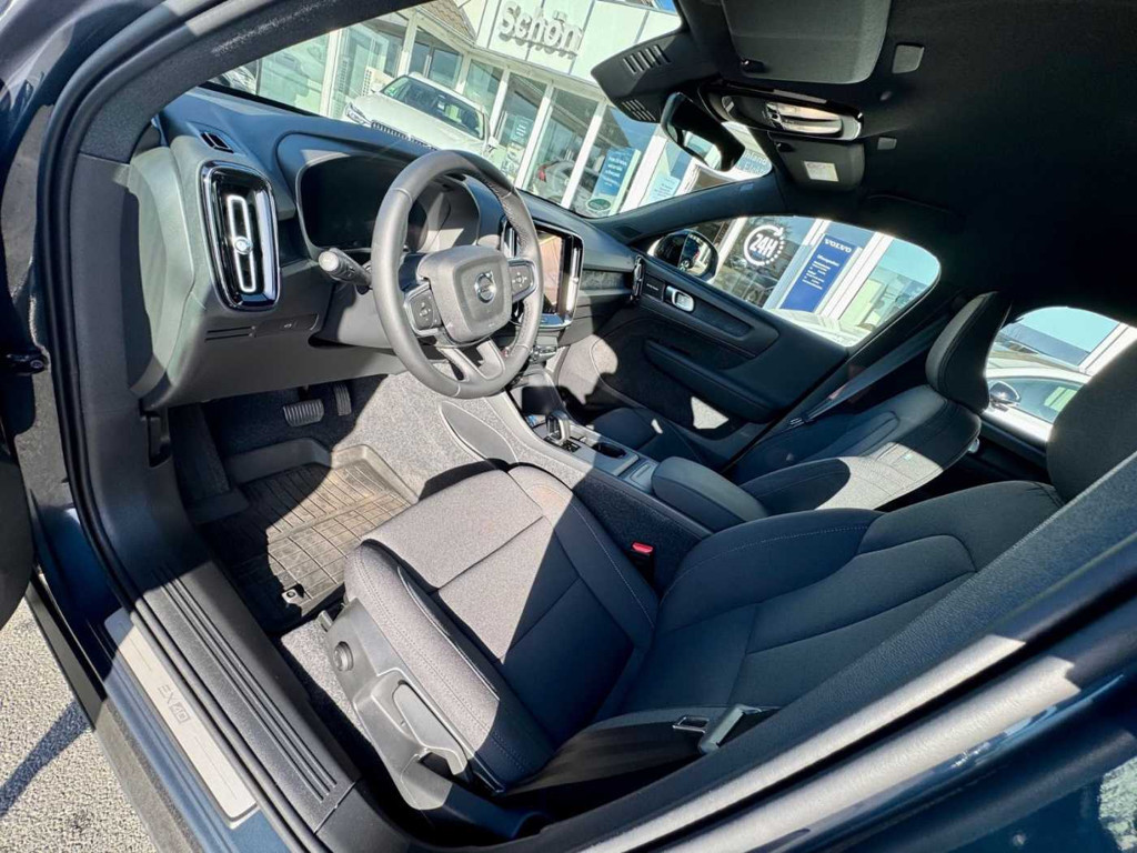 Volvo EX40
