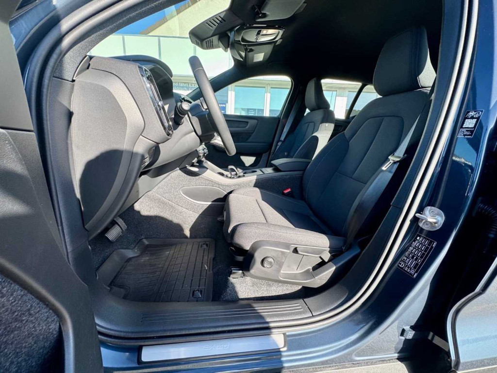 Volvo EX40