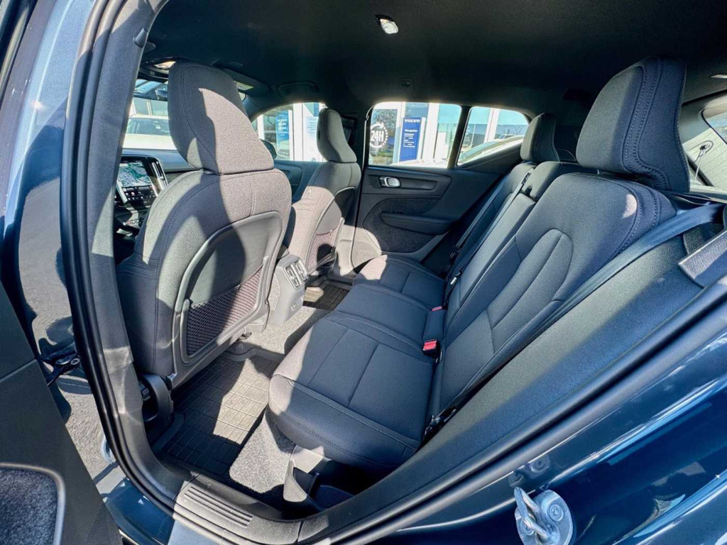 Volvo EX40