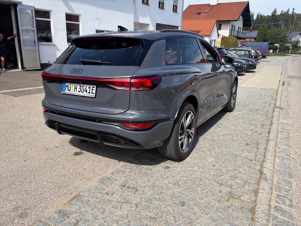 Audi Q6 e-tron
