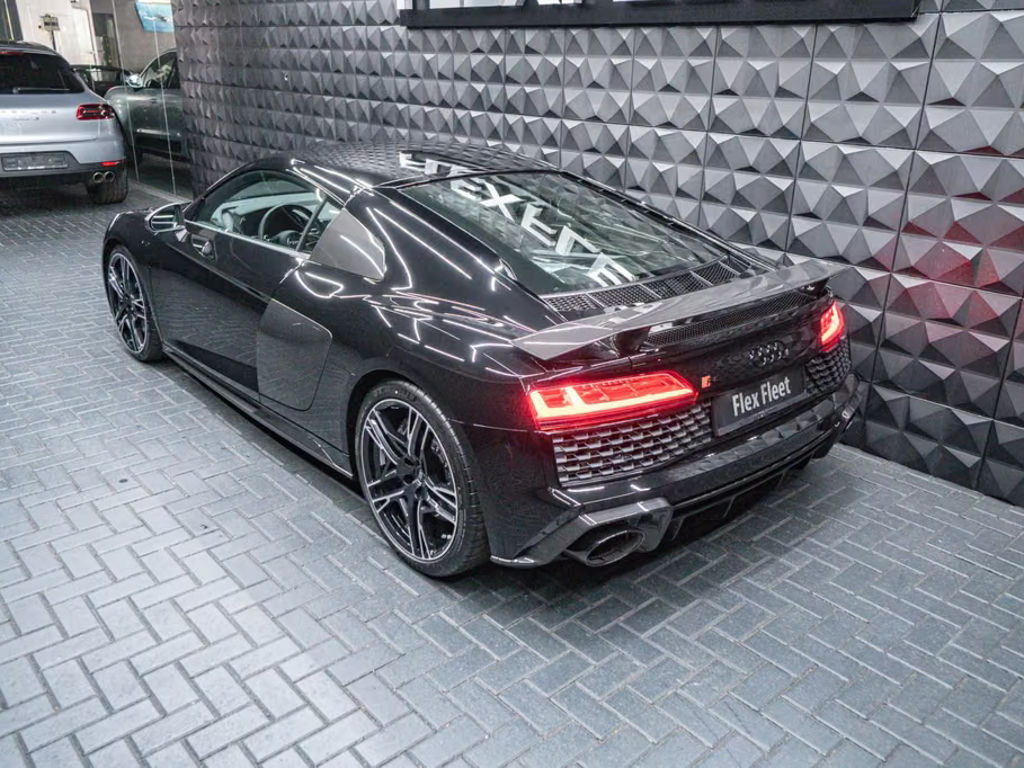 Audi R8
