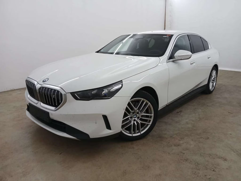 BMW i5 Sedan