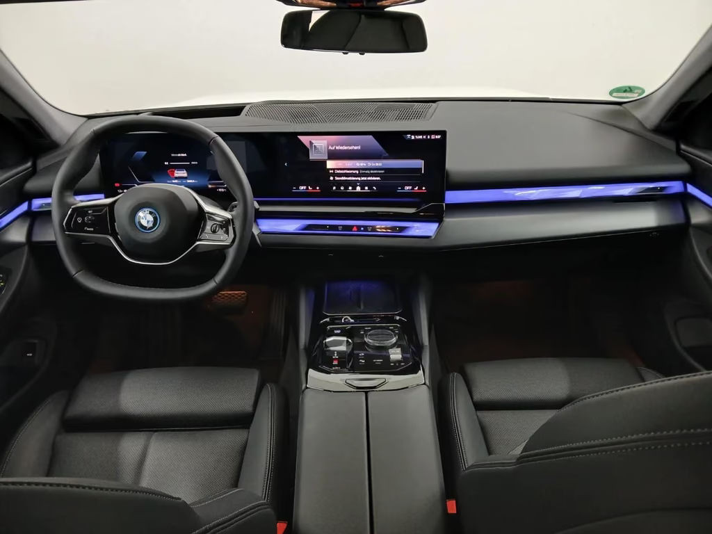 BMW i5