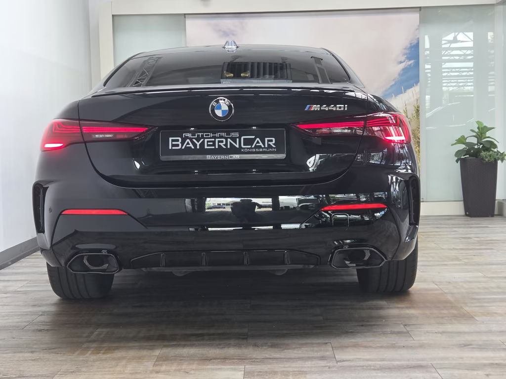 BMW M440