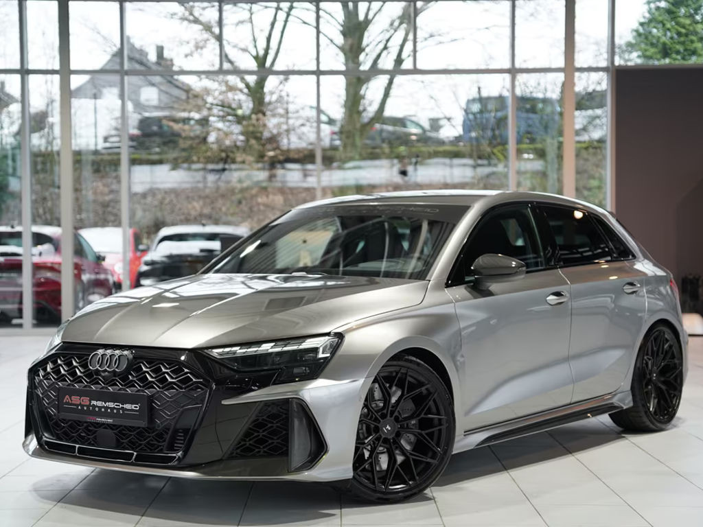 Audi RS3 Sportback Sedan Quattro