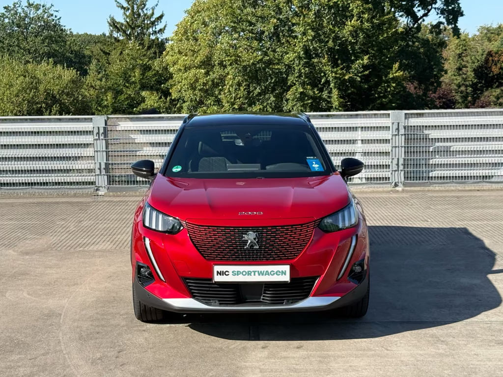 Peugeot e-2008