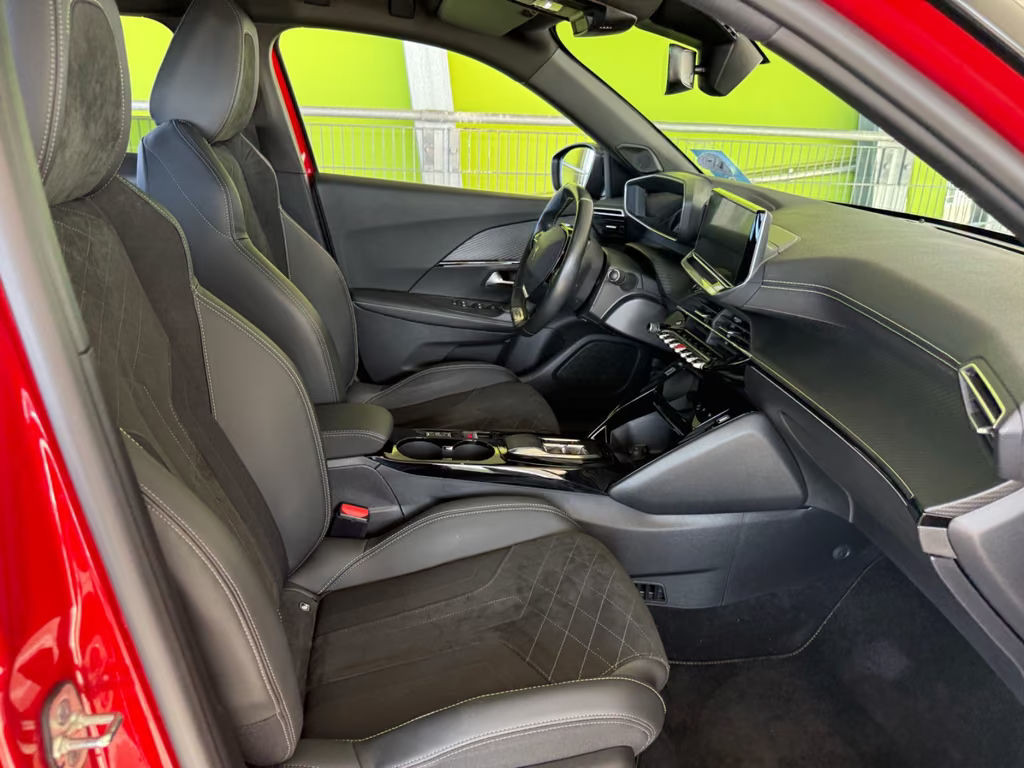 Peugeot e-2008
