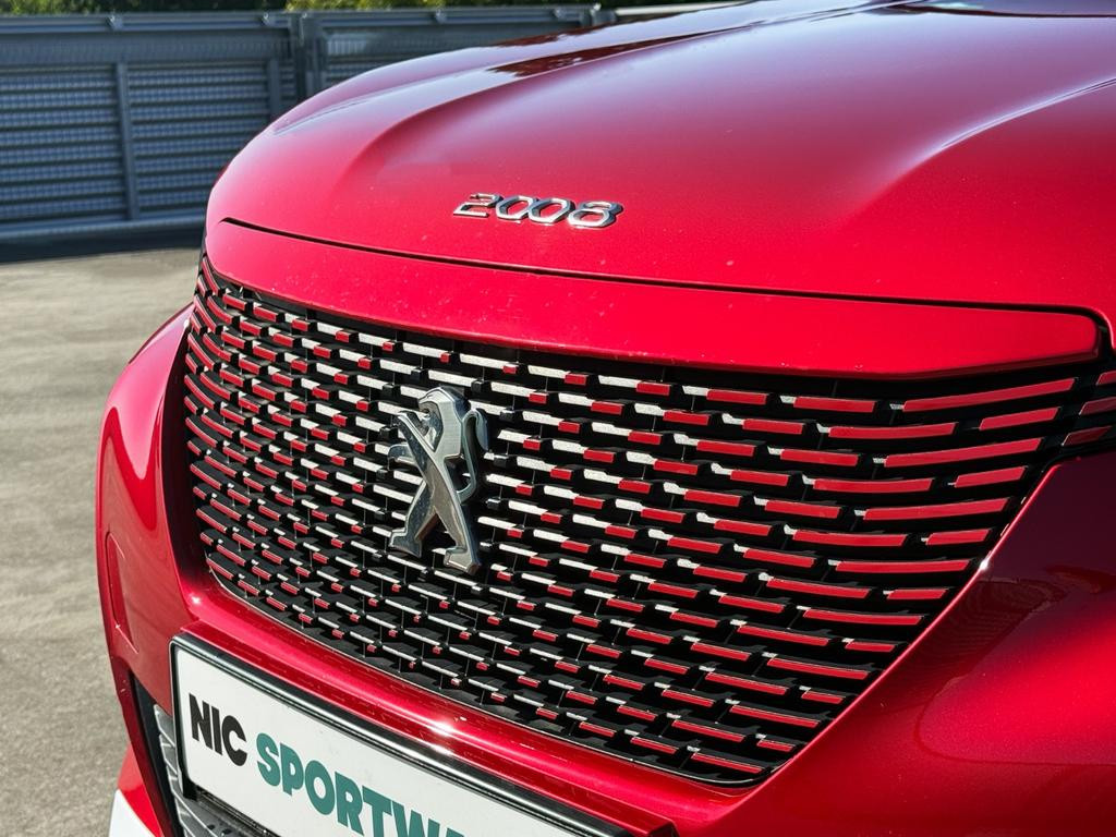 Peugeot e-2008