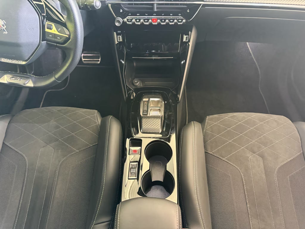 Peugeot e-2008