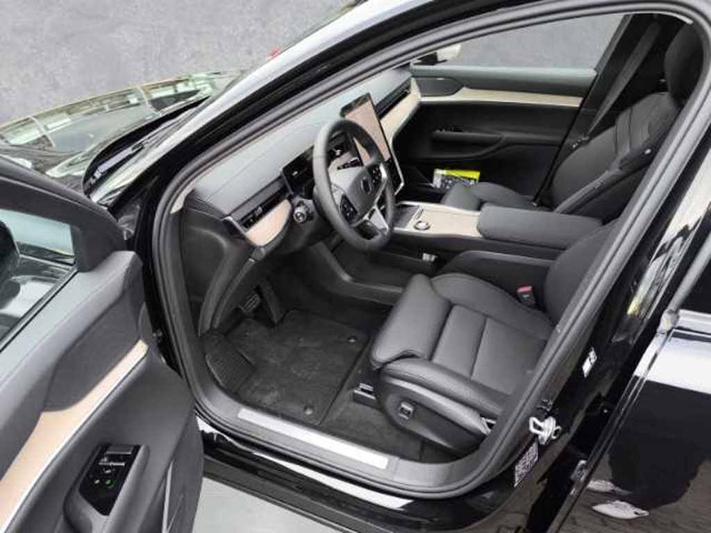 Volvo EX90