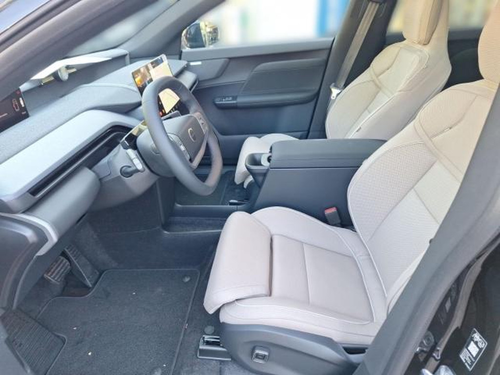 Volvo EX60