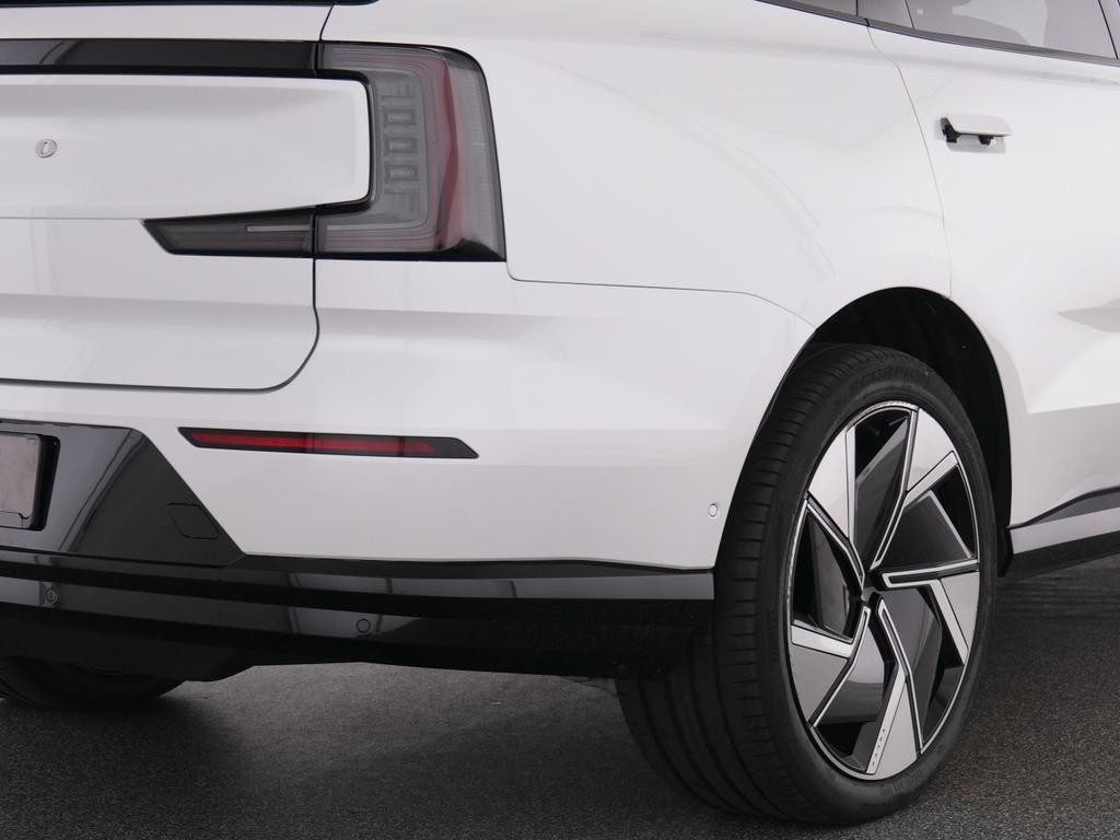 Volvo EX90