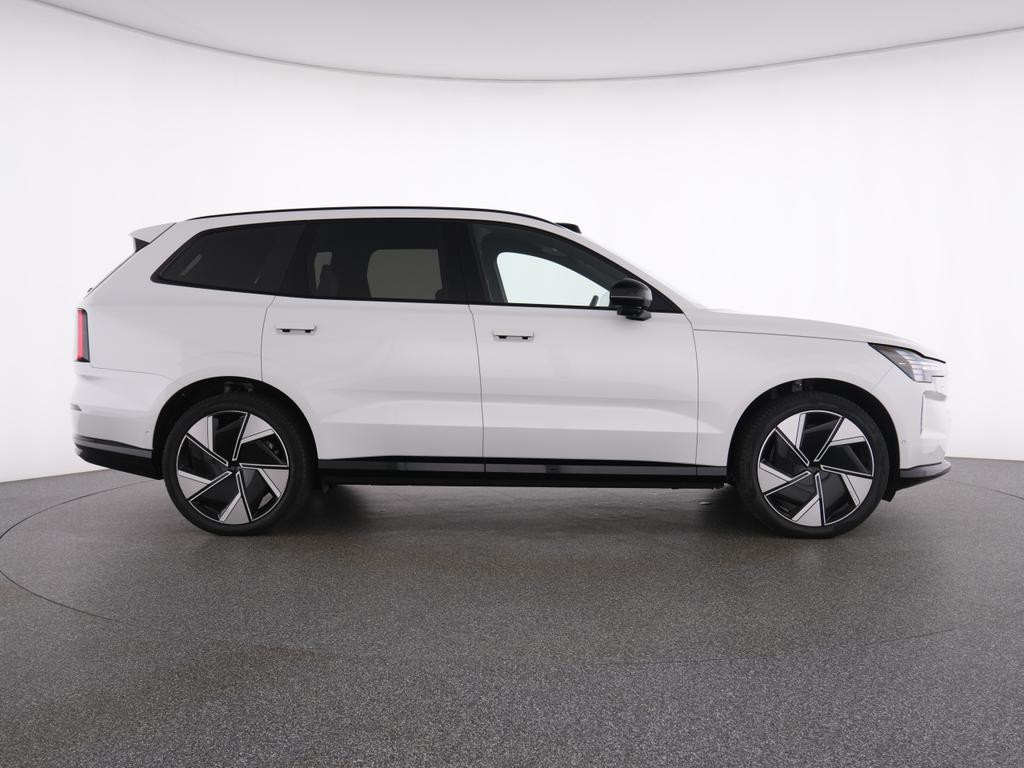 Volvo EX90