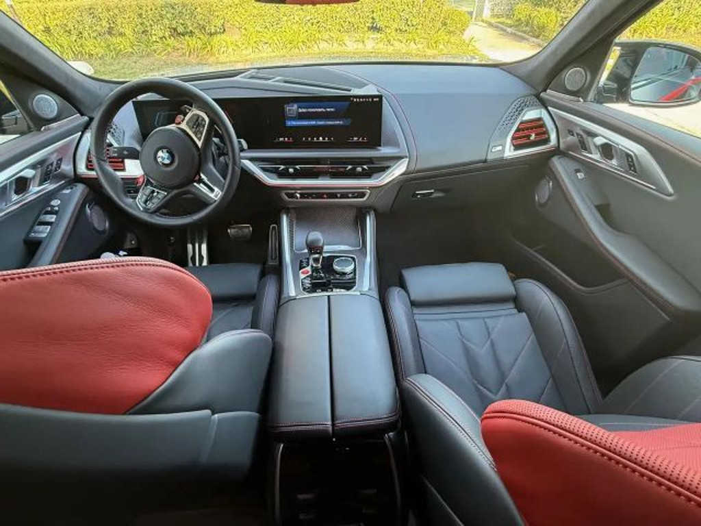 BMW XM