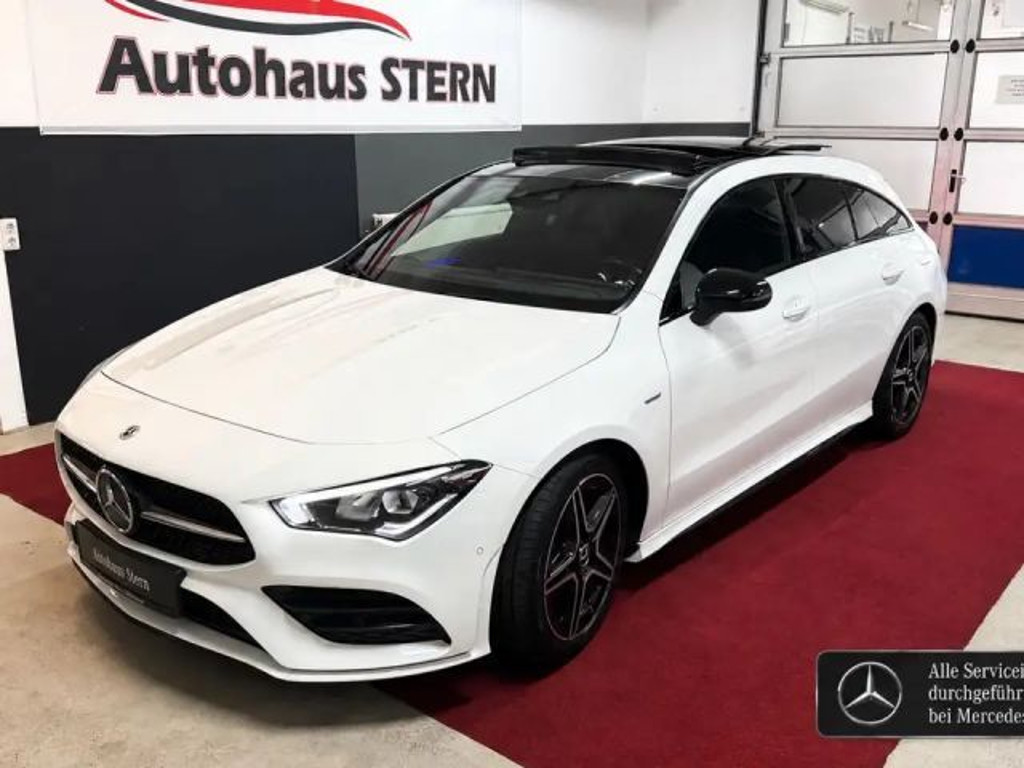 Mercedes-Benz CLA-Klasse CLA 180 AMG Line Shooting Brake Sedan