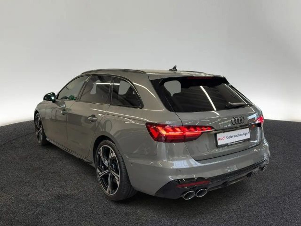 Audi S4