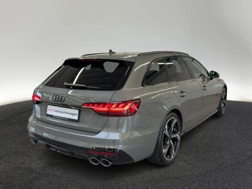 Audi S4