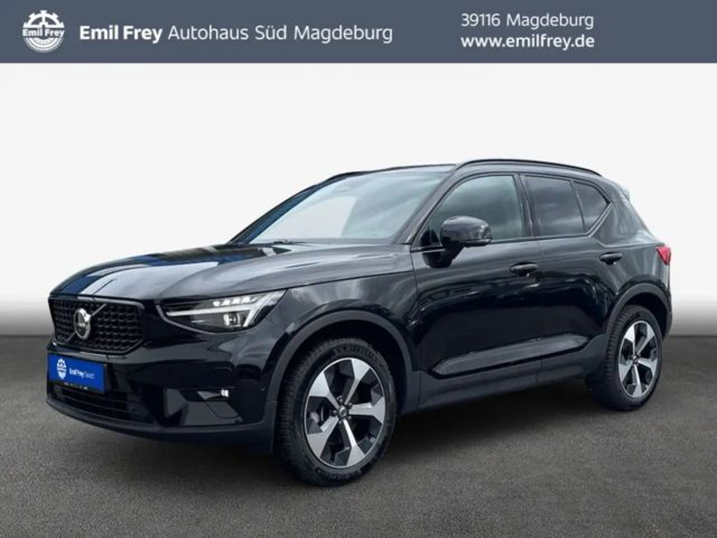 Volvo XC40 Business Plus Dark