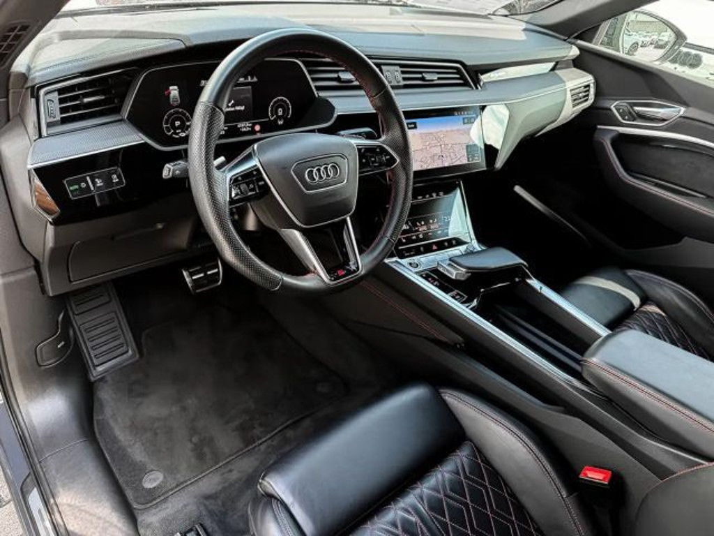 Audi Q8 e-tron