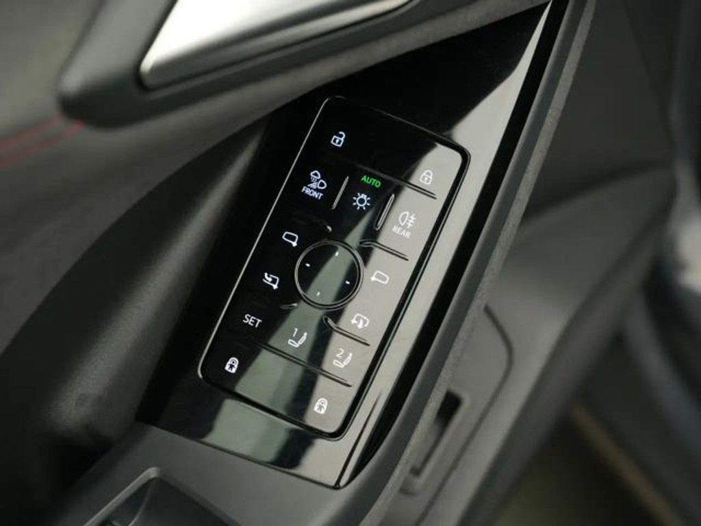 Audi SQ6 e-tron