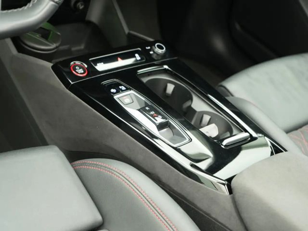 Audi SQ6 e-tron