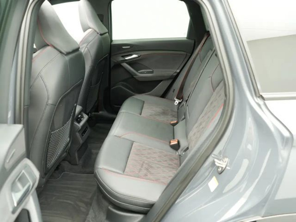Audi SQ6 e-tron