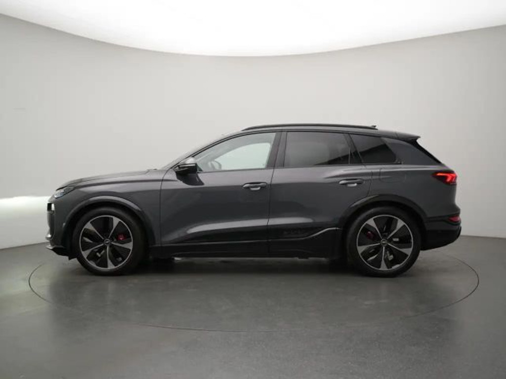 Audi SQ6 e-tron
