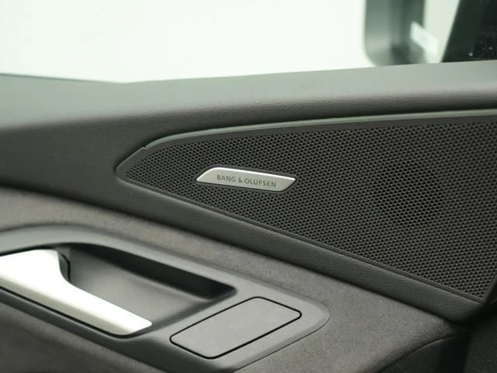 Audi SQ6 e-tron