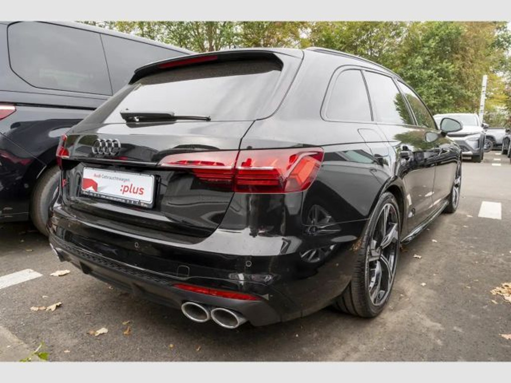 Audi S4