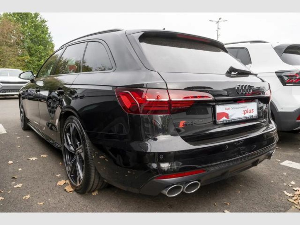 Audi S4