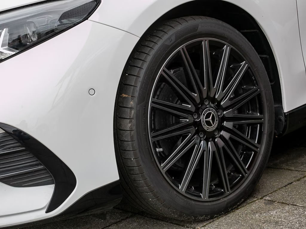 Mercedes-Benz CLA-Klasse CLA 250 AMG Line Shooting Brake Premium Premium Plus