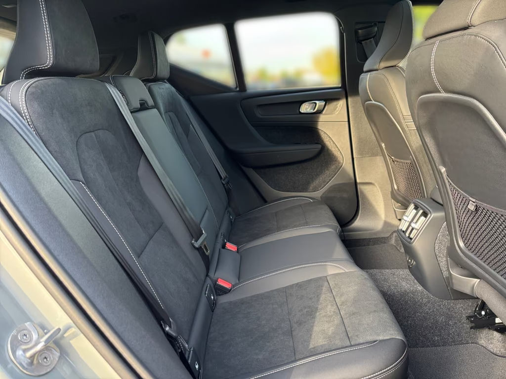 Volvo EX40