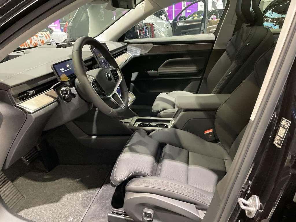 Volvo ES90