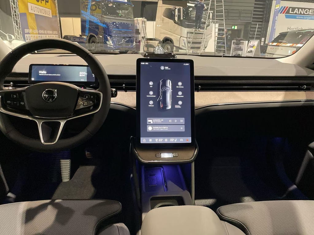Volvo ES90