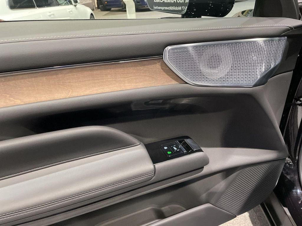 Volvo ES90