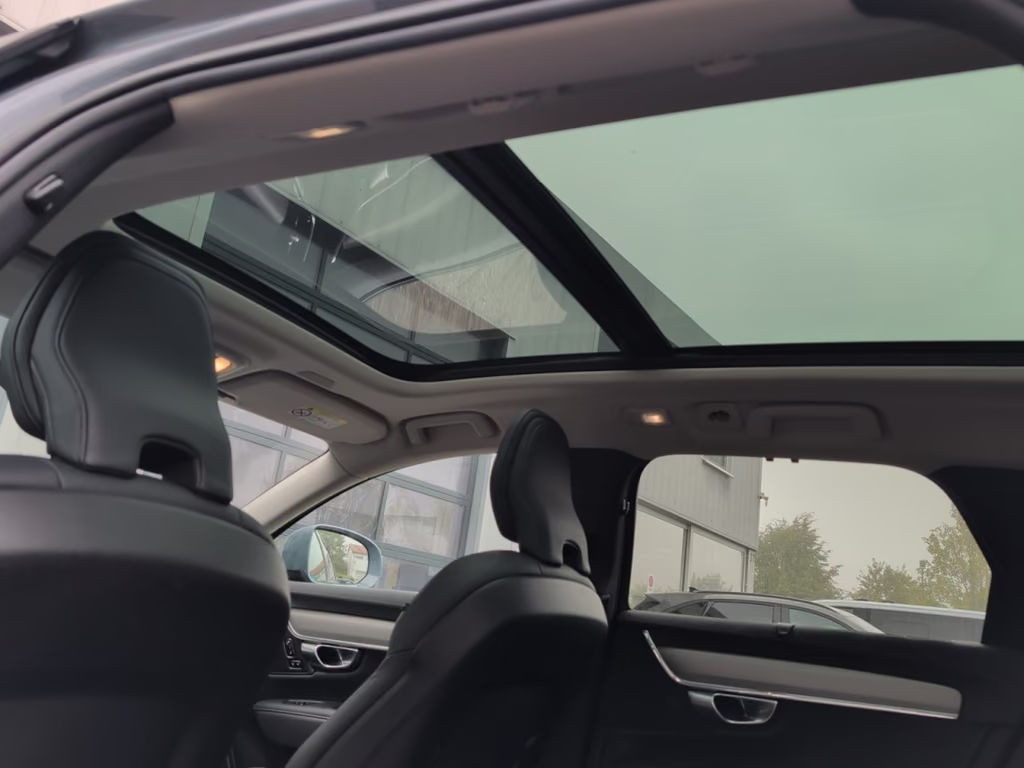 Volvo V90 Cross Country