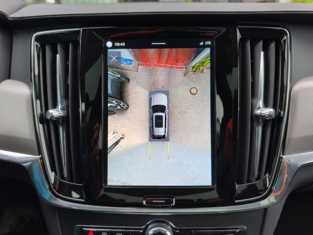 Volvo V90 Cross Country