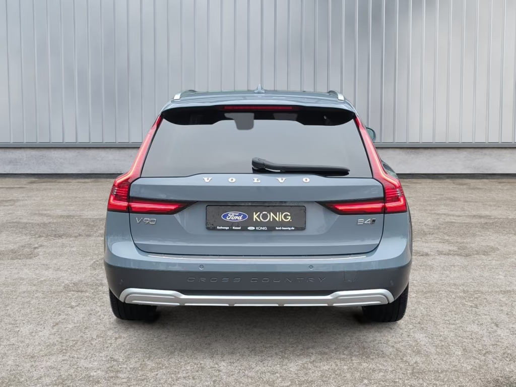Volvo V90 Cross Country
