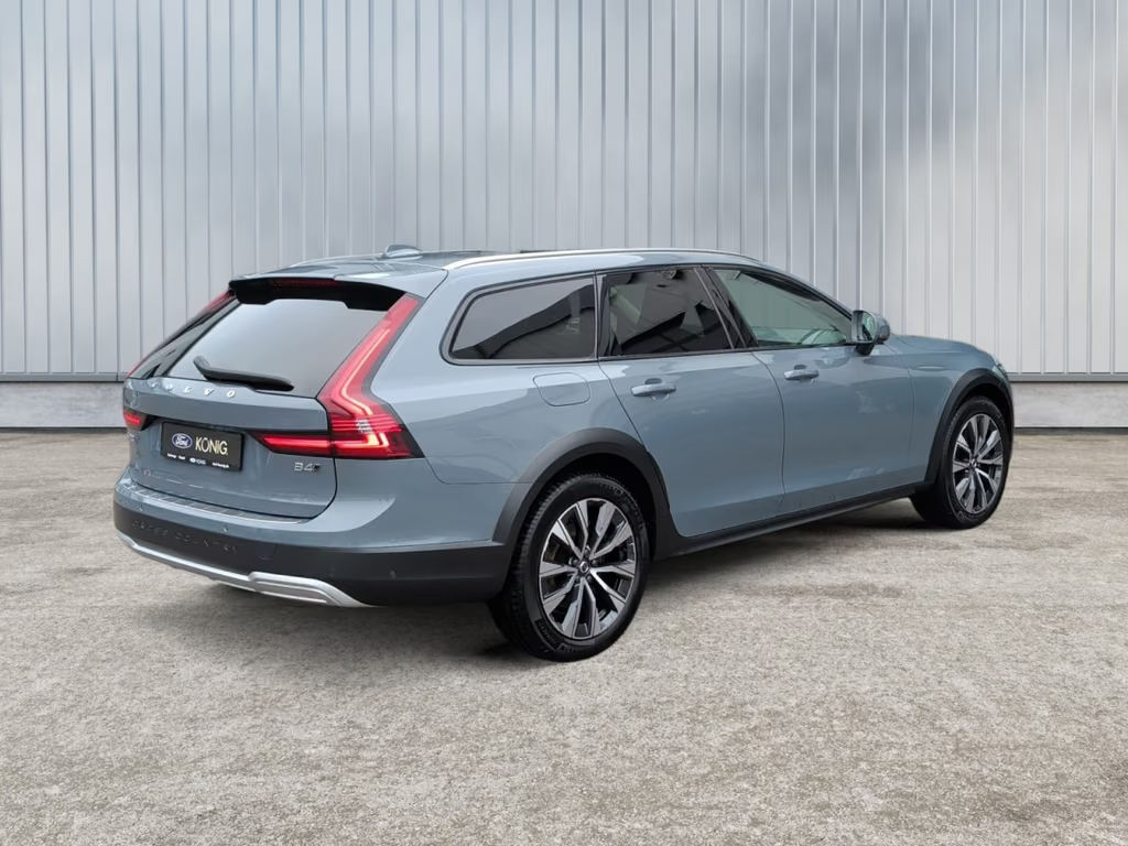 Volvo V90 Cross Country