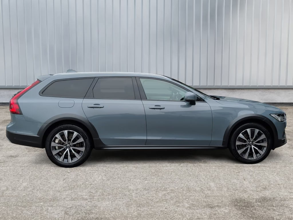Volvo V90 Cross Country
