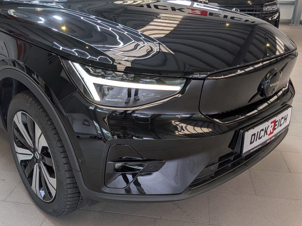 Volvo EX40