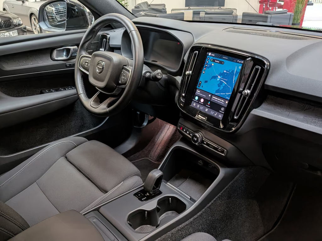 Volvo EX40