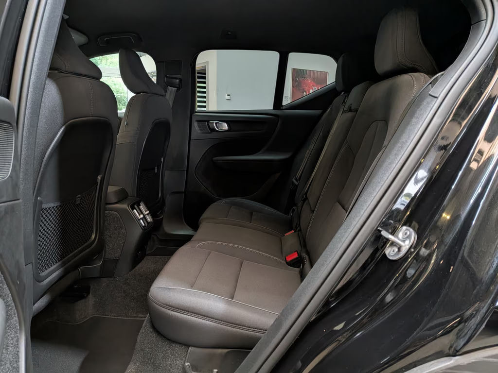 Volvo EX40