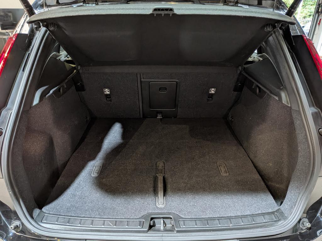 Volvo EX40